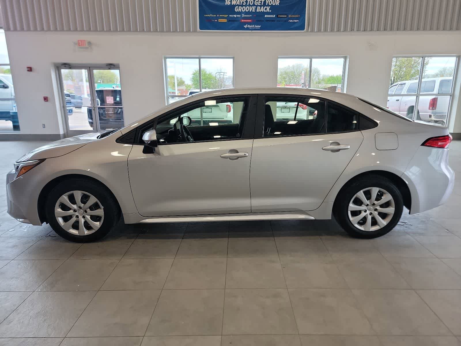 Used 2024 Toyota Corolla LE FWD image 10