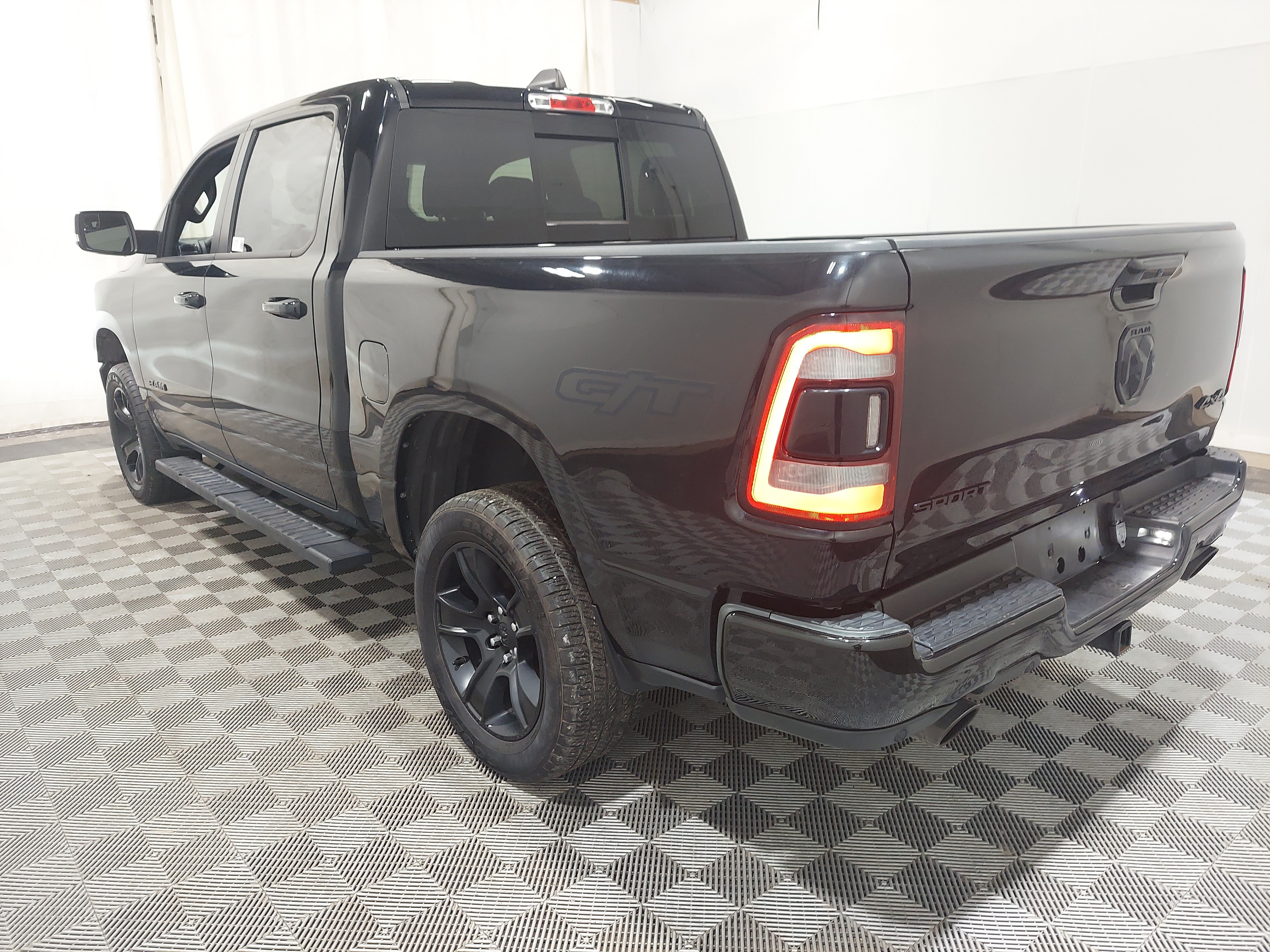 Used 2022 RAM 1500 Sport w/ G/T Package AWD/4WD image 2