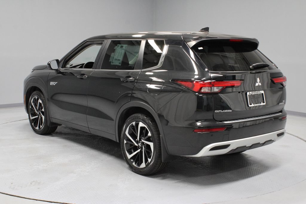 Used 2023 Mitsubishi Outlander SE AWD/4WD image 11