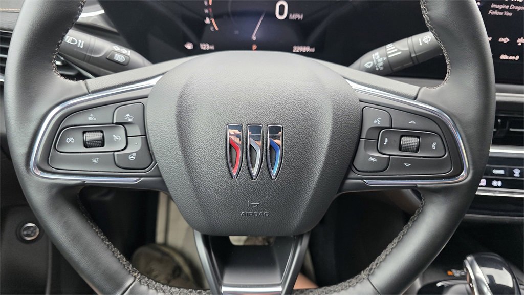 Used 2024 Buick Envista Avenir image 17