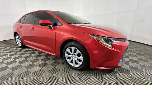 Used 2020 Toyota Corolla LE FWD video 2