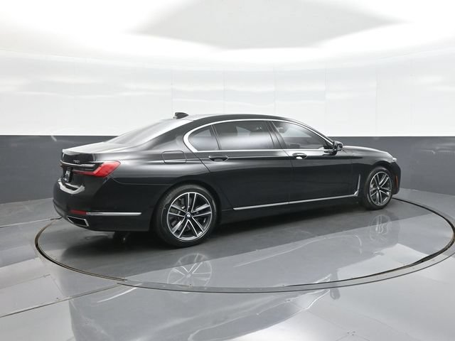 Used 2022 BMW 750i xDrive w/ Luxury Rear Seating Package AWD/4WD image 7