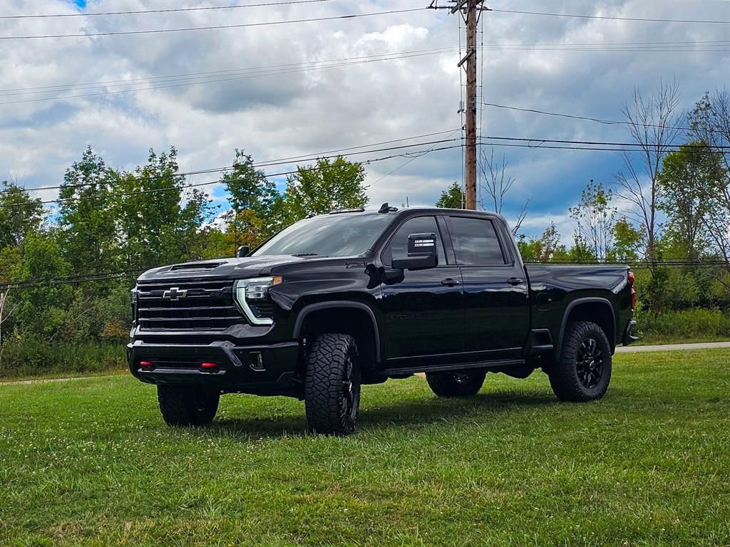 Used 2025 Chevrolet Silverado 2500 LTZ w/ Trail Boss Package image 9