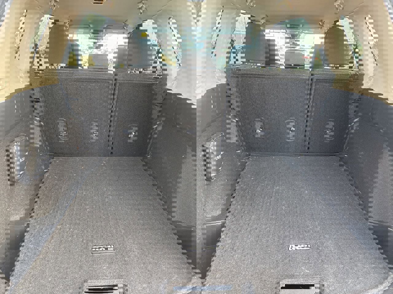 Certified 2024 Nissan Rogue SV image 31