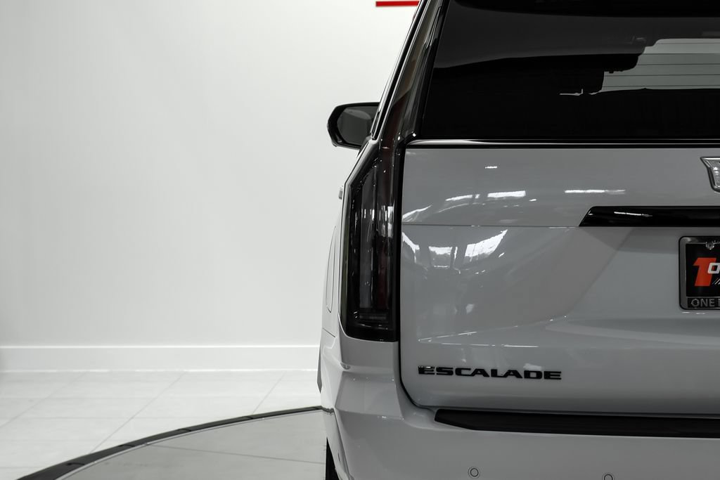 Used 2026 Cadillac Escalade V w/ LPO, ONYX Package AWD/4WD image 58
