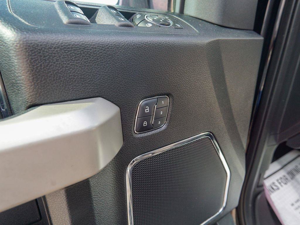 Used 2018 Ford F150 Lariat AWD/4WD image 20