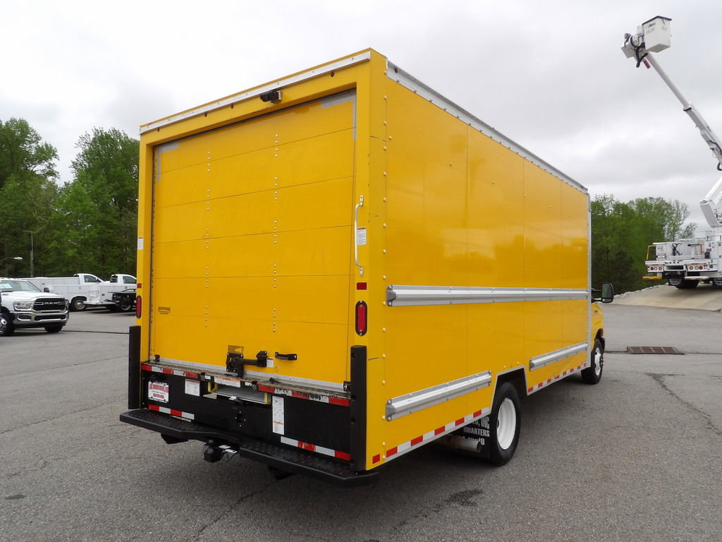 Used 2021 Ford E-350 and Econoline 350 Super Duty RWD image 7