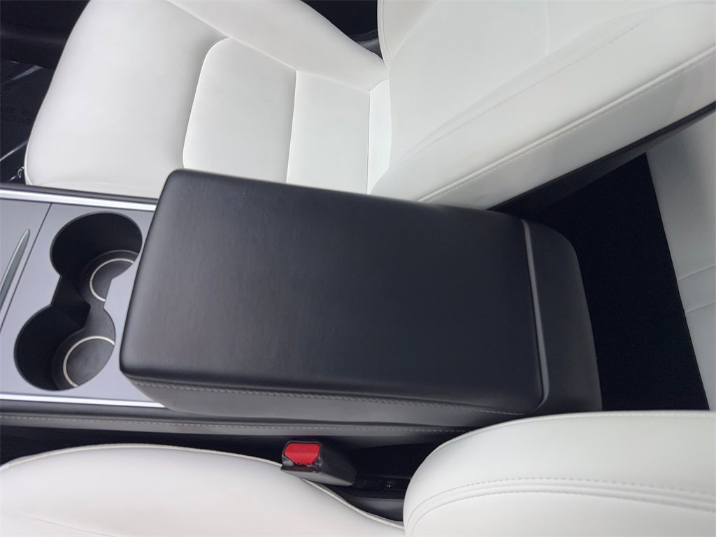 Used 2022 Tesla Model Y Long Range image 62