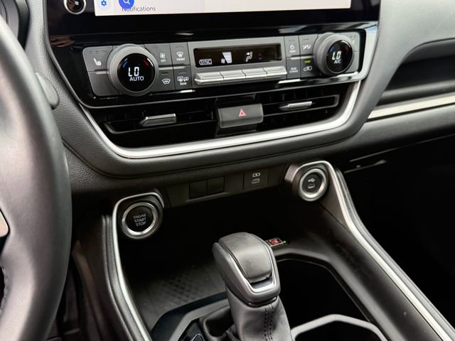 Used 2025 Toyota Grand Highlander FWD image 23