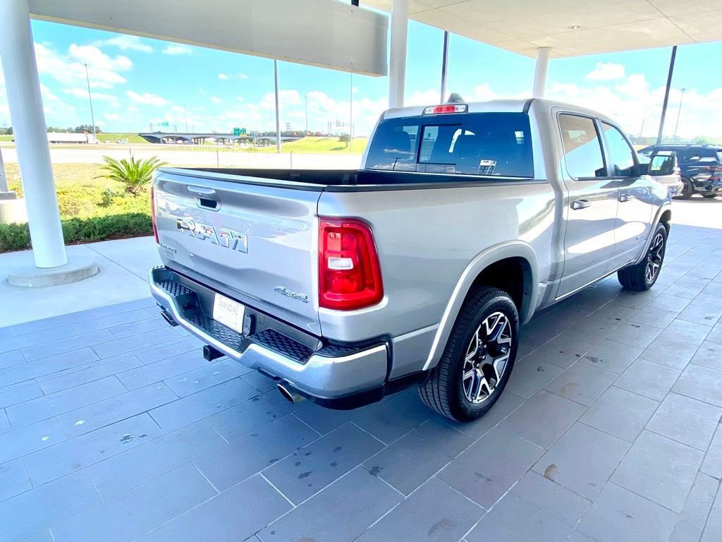 Used 2025 RAM 1500 Laramie AWD/4WD image 5