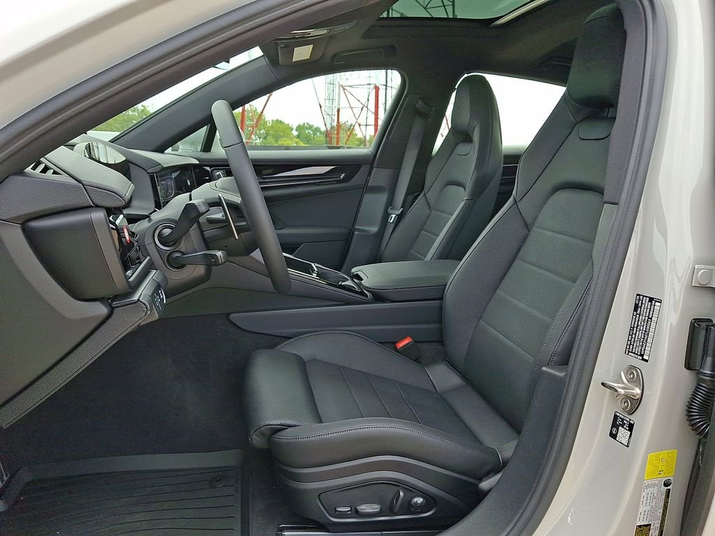 New 2026 Porsche Panamera 4 image 5