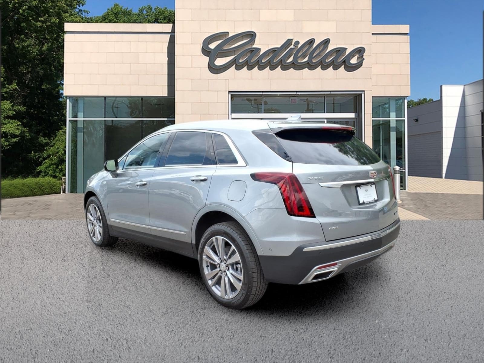 New 2026 Cadillac XT5 Premium Luxury w/ Driver Assist Package AWD/4WD image 3