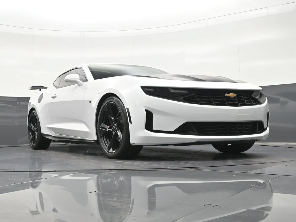 Used 2021 Chevrolet Camaro LT RWD image 30