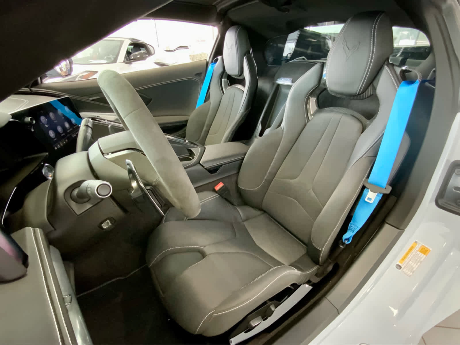 Used 2023 Chevrolet Corvette Stingray Coupe w/ Z51 Performance Package image 20