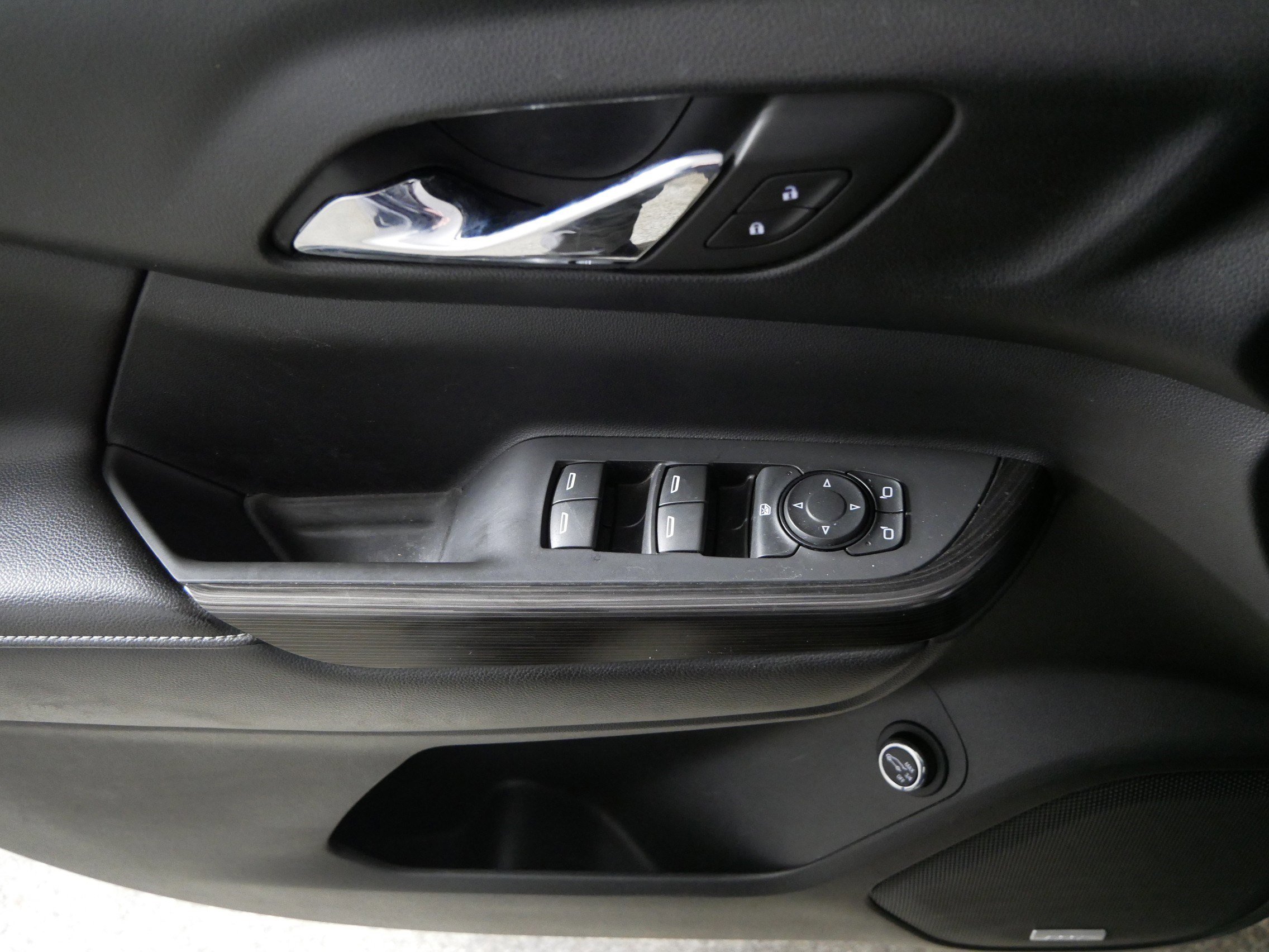 Used 2017 GMC Acadia SLT image 19