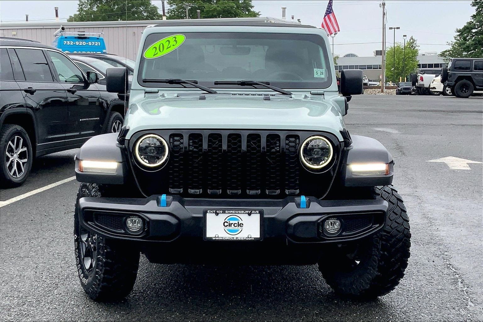 Used 2023 Jeep Wrangler Unlimited w/ Sun & Screen Package AWD/4WD image 3