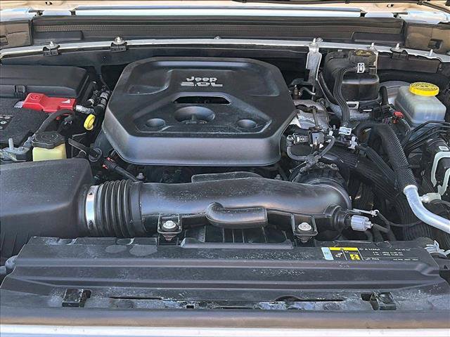 Used 2018 Jeep Wrangler Unlimited Sahara w/ Safetytec Group image 11