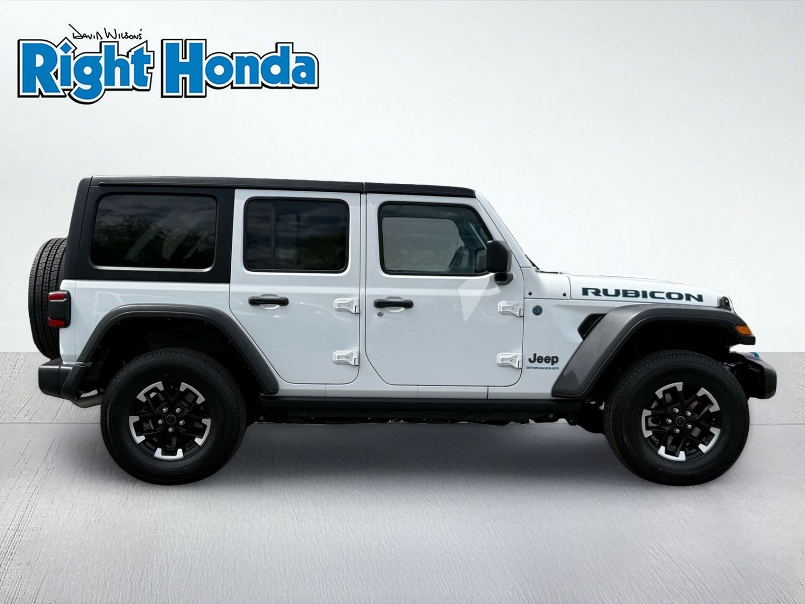Used 2024 Jeep Wrangler Unlimited Rubicon 4xe AWD/4WD image 9
