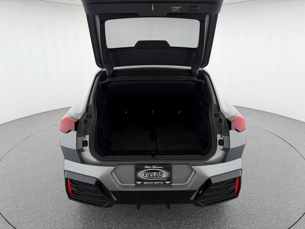 Used 2025 BMW X2 xDrive28i w/ M Sport Package image 36