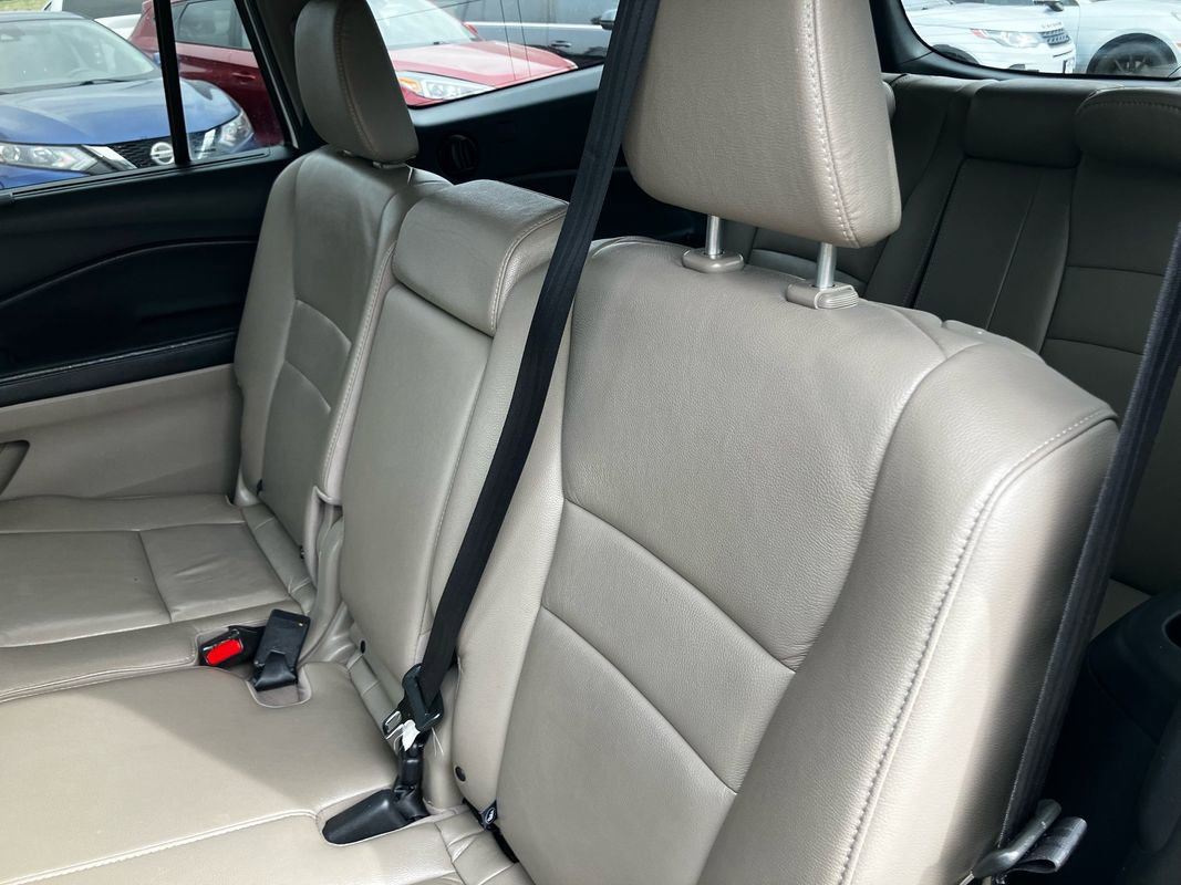 Used 2016 Honda Pilot Touring image 24