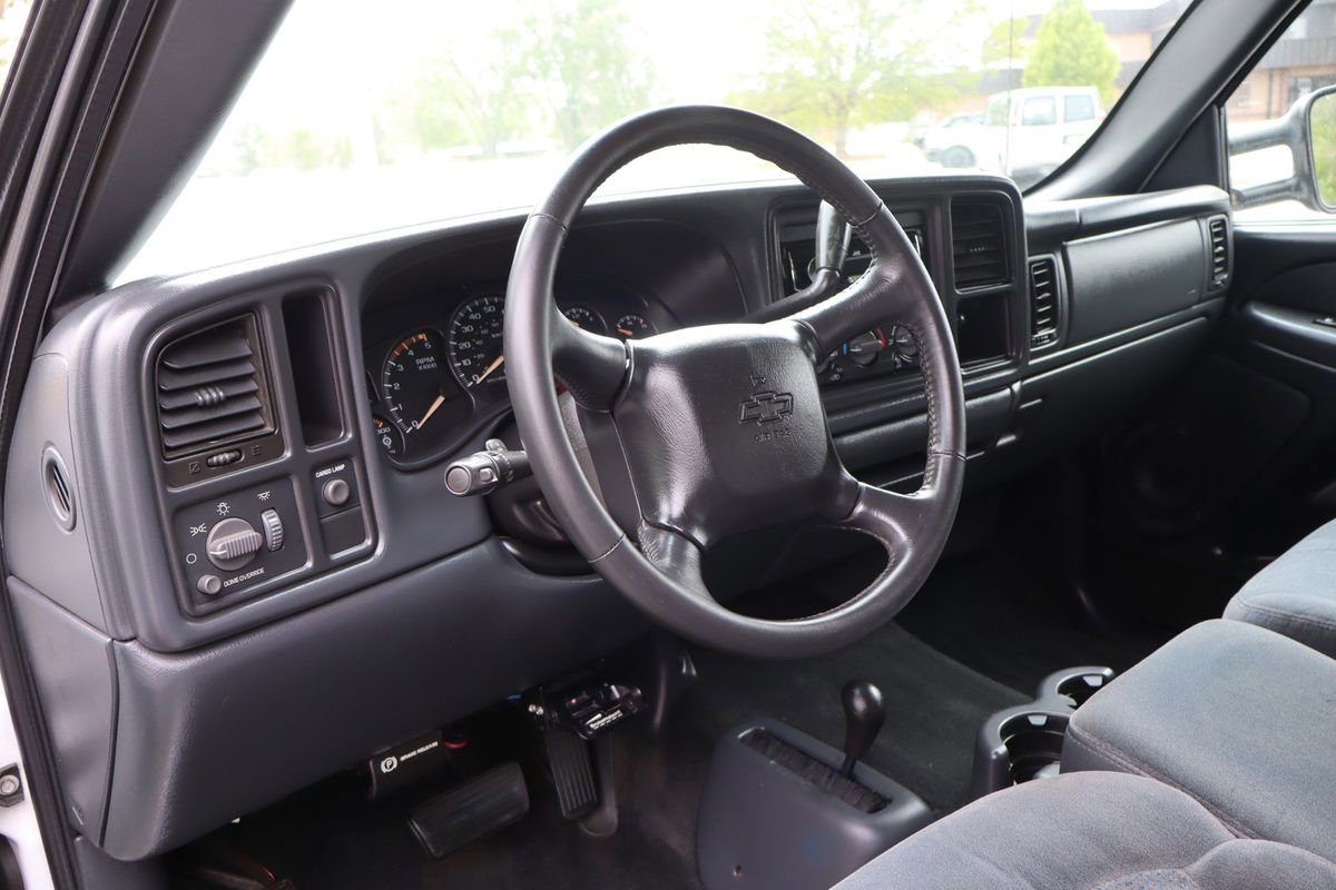 Used 2002 Chevrolet Silverado 2500 LS AWD/4WD image 15