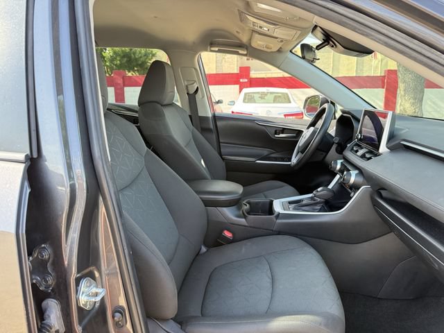 Used 2024 Toyota RAV4 XLE FWD image 29