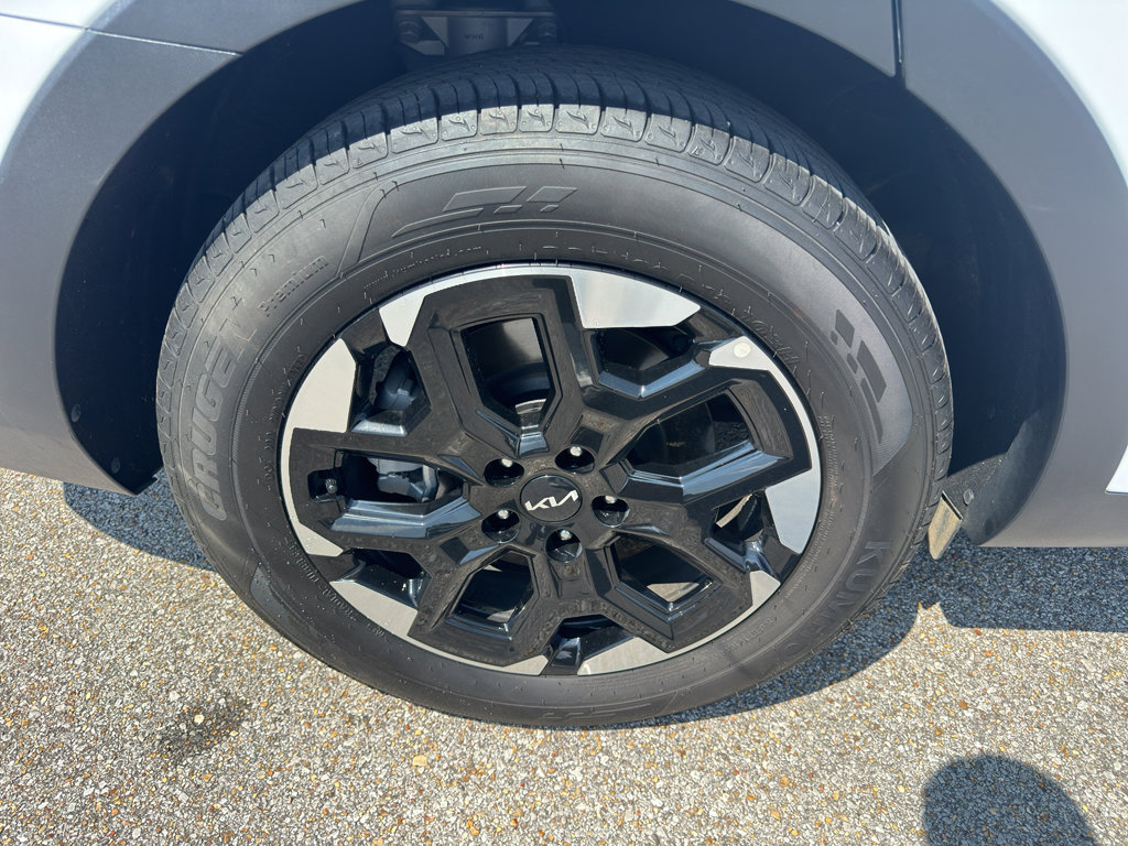 Used 2025 Kia Sorento S image 23