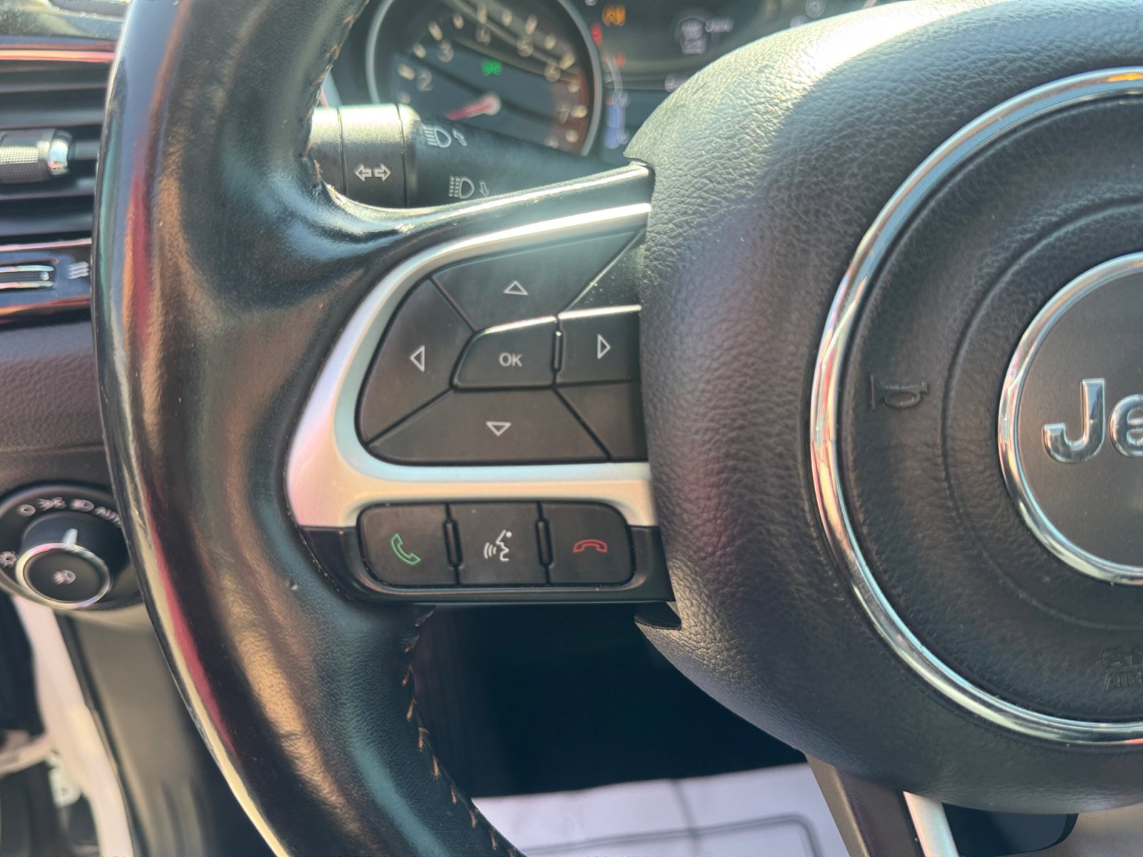 Used 2019 Jeep Compass Limited w/ Safety & Security Group AWD/4WD image 31