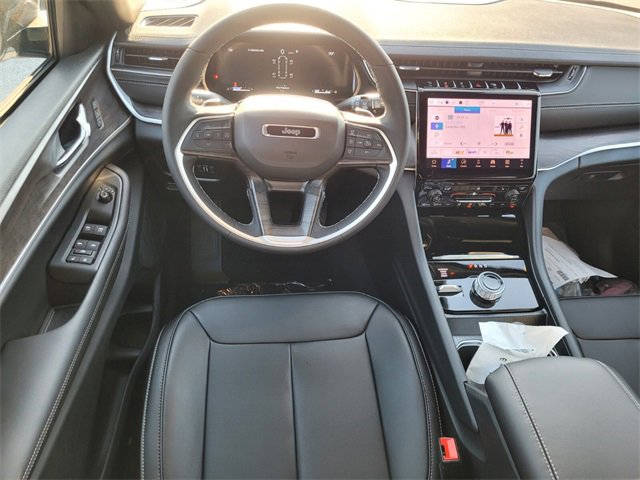 New 2025 Jeep Grand Cherokee L Limited w/ Black Appearance Package image 9