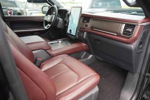 Used 2022 Ford Expedition Limited RWD image 18