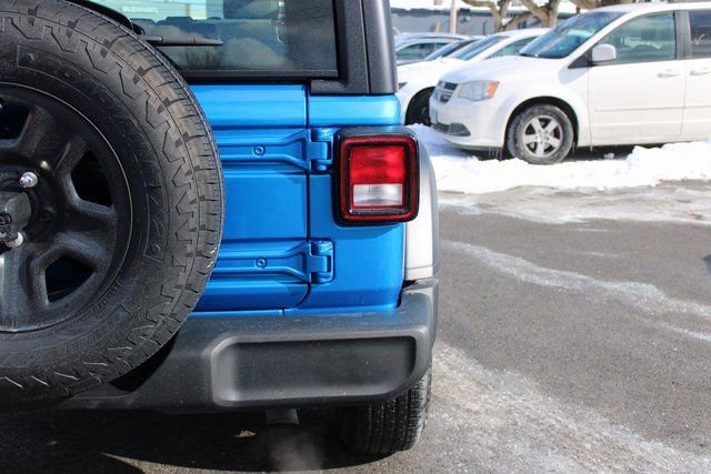 Used 2025 Jeep Wrangler Sport image 43