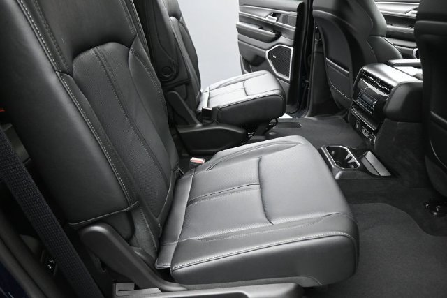 New 2026 Jeep Grand Wagoneer Limited AWD/4WD image 23