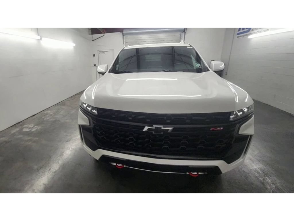 Certified 2023 Chevrolet Tahoe Z71 w/ Luxury Package AWD/4WD image 3