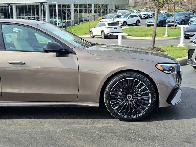 New 2026 Mercedes-Benz E 350 4MATIC Sedan image 4