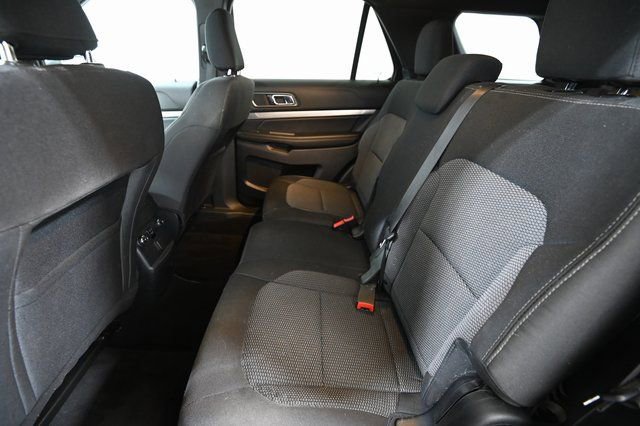 Used 2019 Ford Explorer XLT w/ Class III Trailer Tow Package AWD/4WD image 8