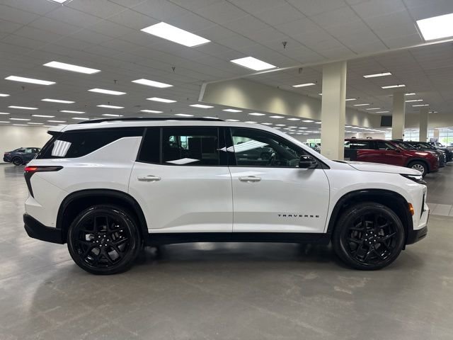 Used 2024 Chevrolet Traverse RS w/ LPO, Floor Liner Package AWD/4WD image 9