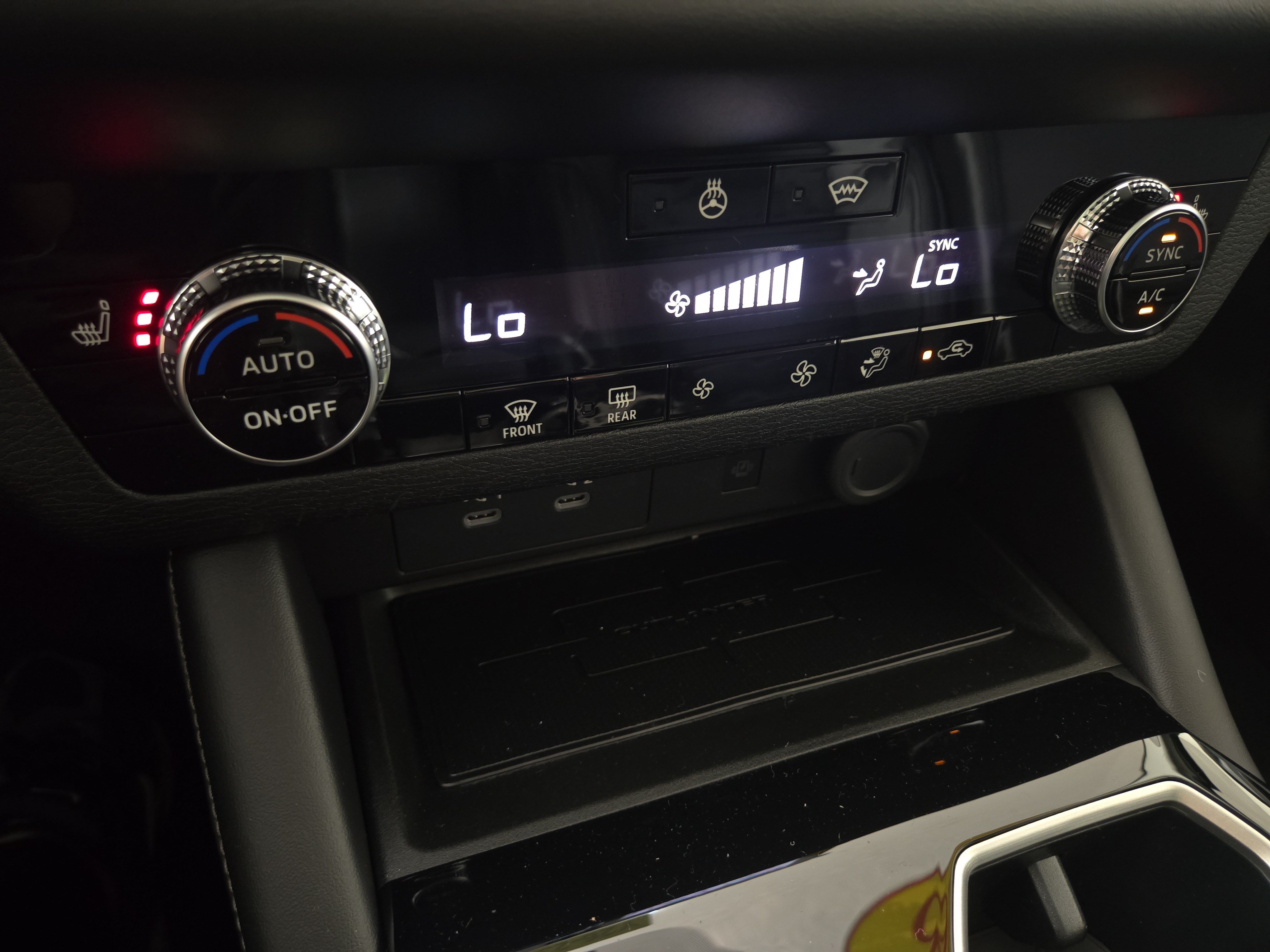 New 2026 Mitsubishi Outlander AWD image 28