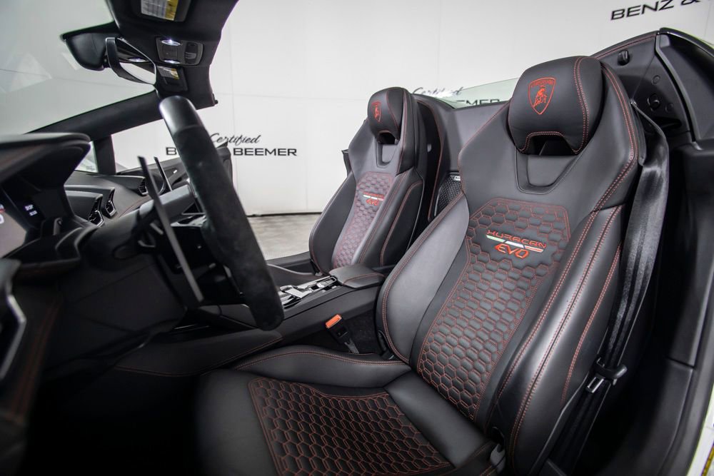 Used 2020 Lamborghini Huracan EVO image 49