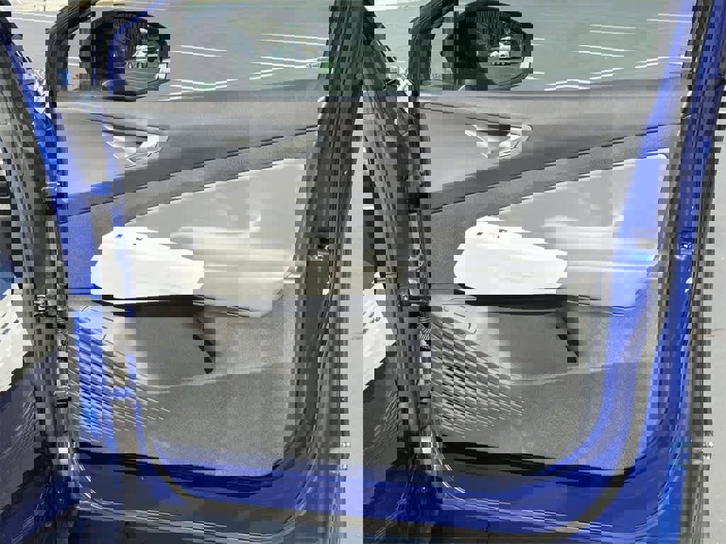 Used 2021 Volkswagen ID.4 1st Edition image 33