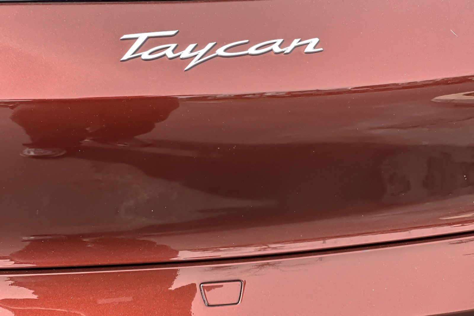 Used 2023 Porsche Taycan w/ Premium Package image 26