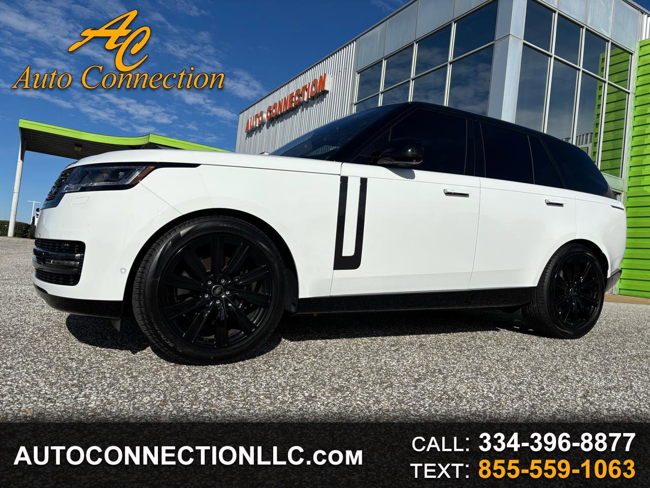 Used 2023 Land Rover Range Rover SE image 1