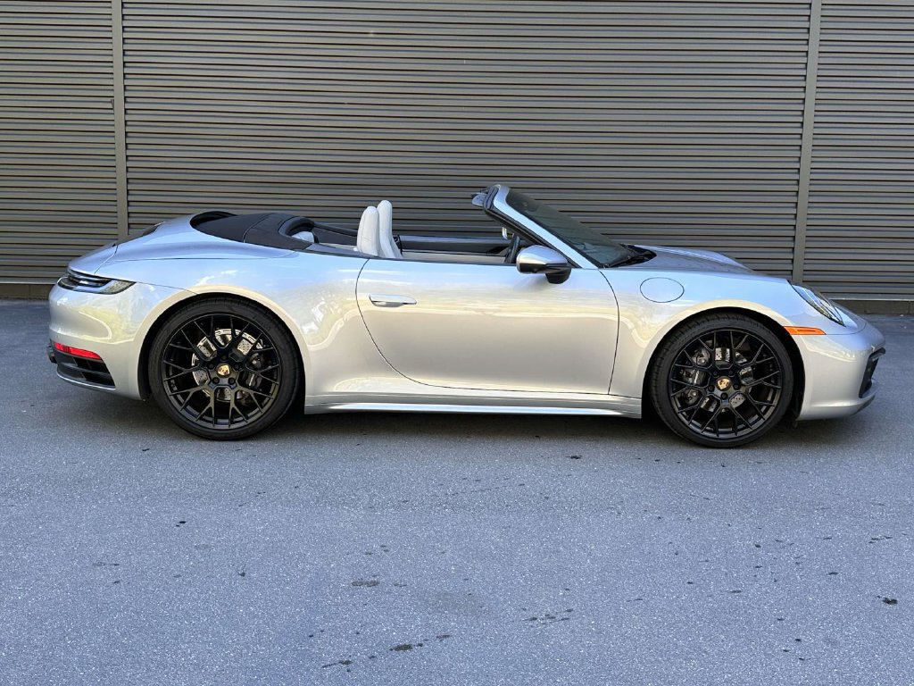 Certified 2024 Porsche 911 Carrera RWD image 6