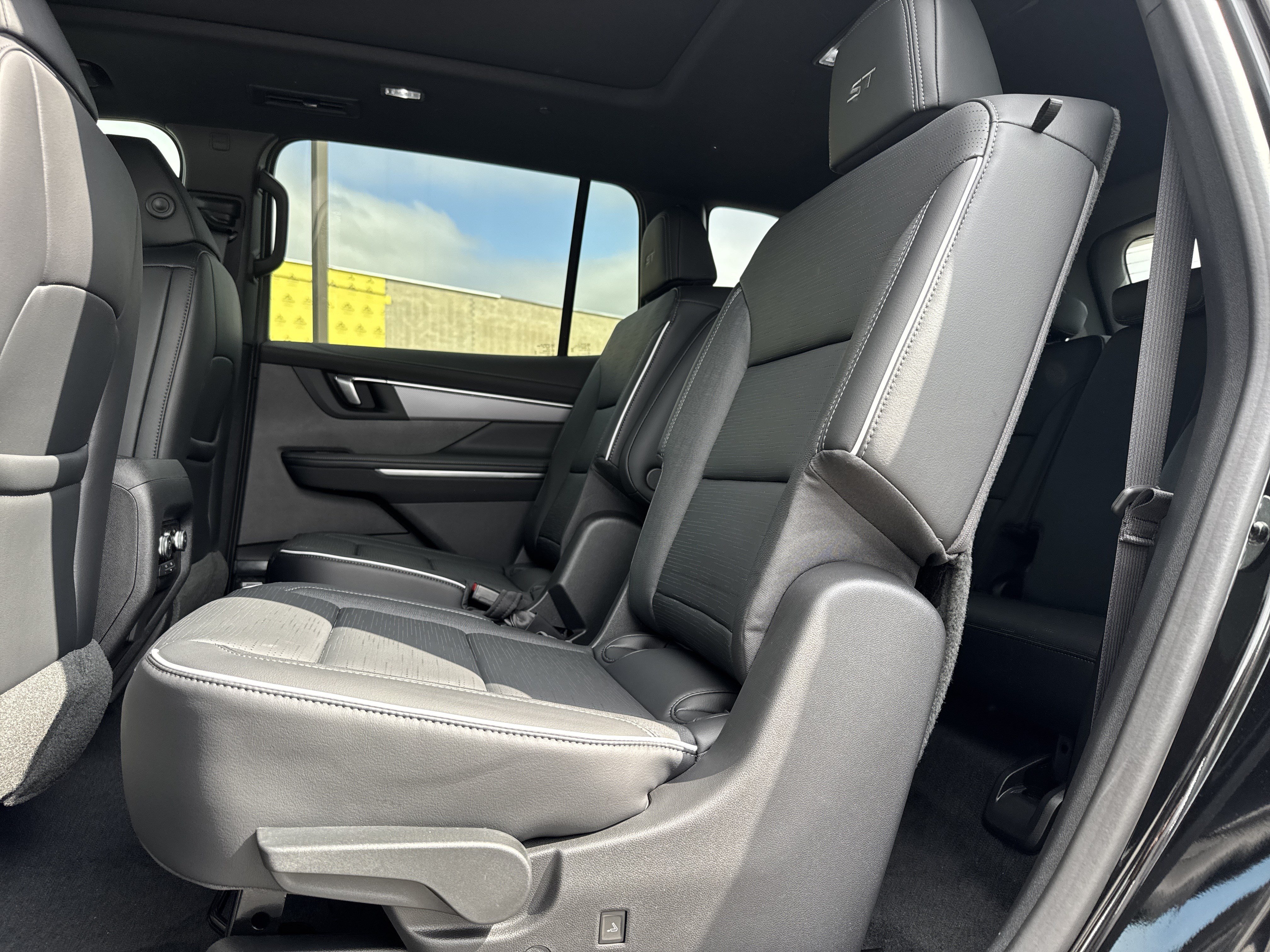 New 2026 Buick Enclave Sport Touring w/ Power Package FWD image 30