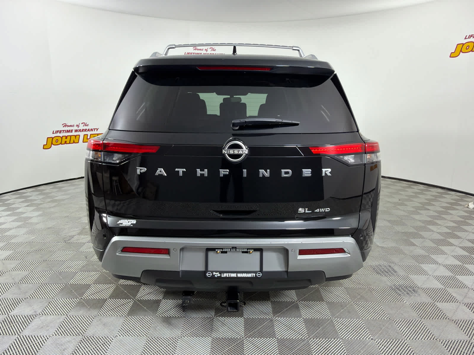 Used 2022 Nissan Pathfinder SL AWD/4WD image 4
