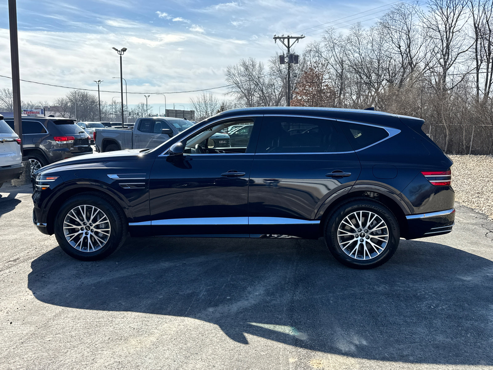 Used 2025 Genesis GV80 2.5T image 3