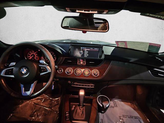 Used 2010 BMW Z4 sDrive30i RWD image 16
