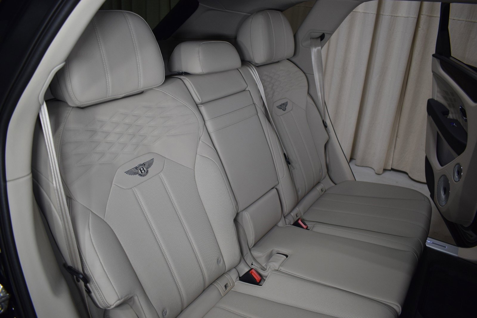 New 2025 Bentley Bentayga image 19