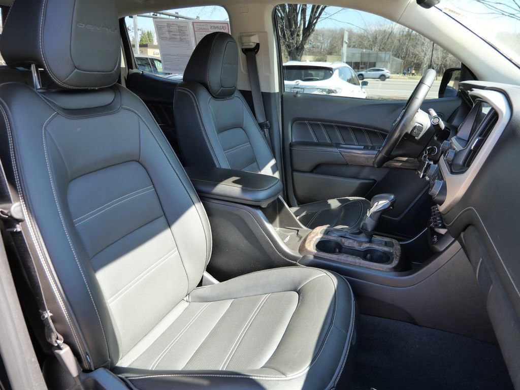 Used 2022 GMC Canyon Denali w/ Denali Black Edition Package image 17