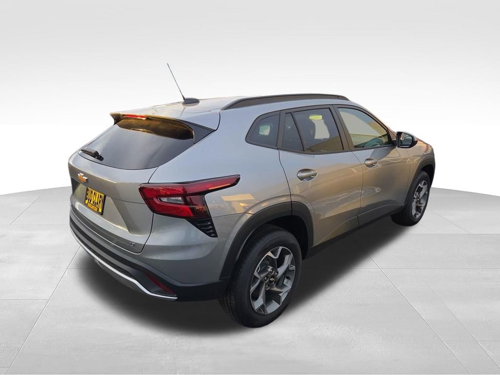 New 2025 Chevrolet Trax LT w/ Driver Confidence Package image 17