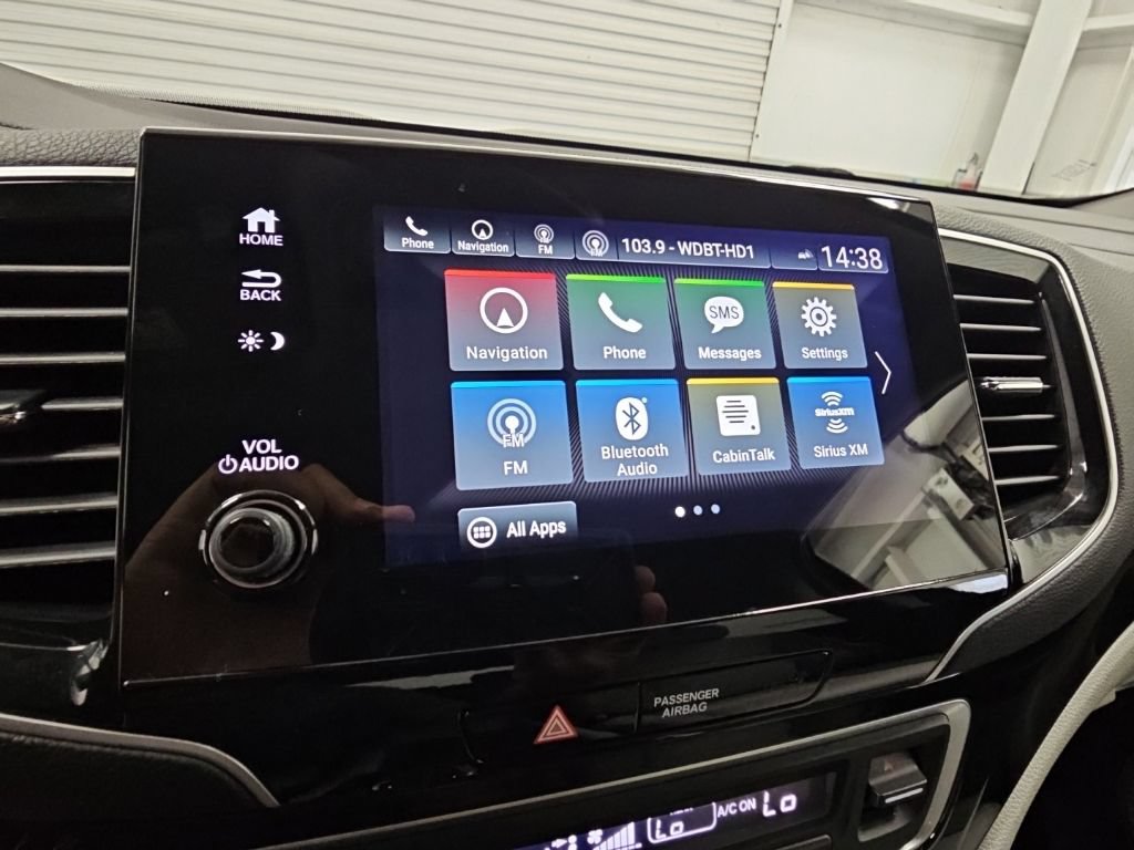 Used 2021 Honda Pilot Touring image 14
